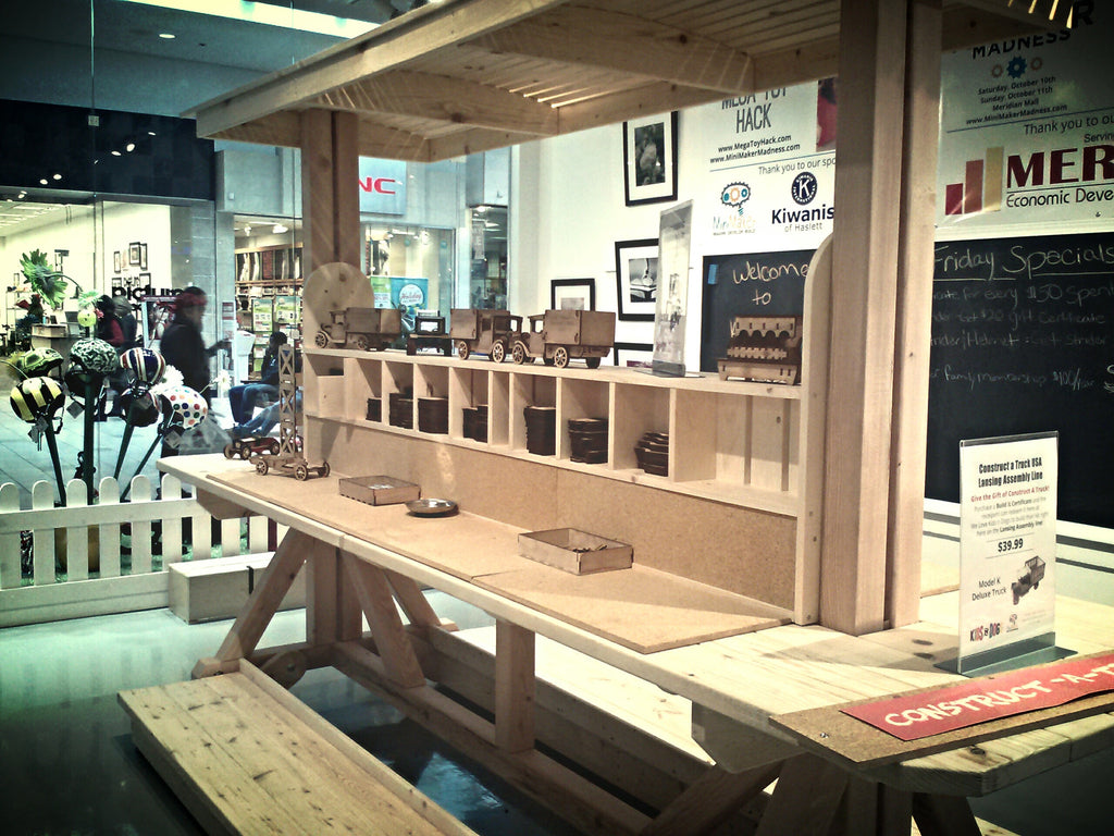 Kids N Dogs (Meridan Mall Okemos)